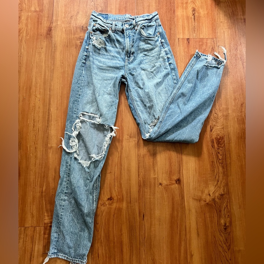 American Eagle distressed light wash mom jeans